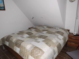 Schlafzimmer-1-Bett.jpg