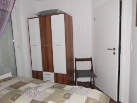 Schlafzimmer-2-Schrank.jpg